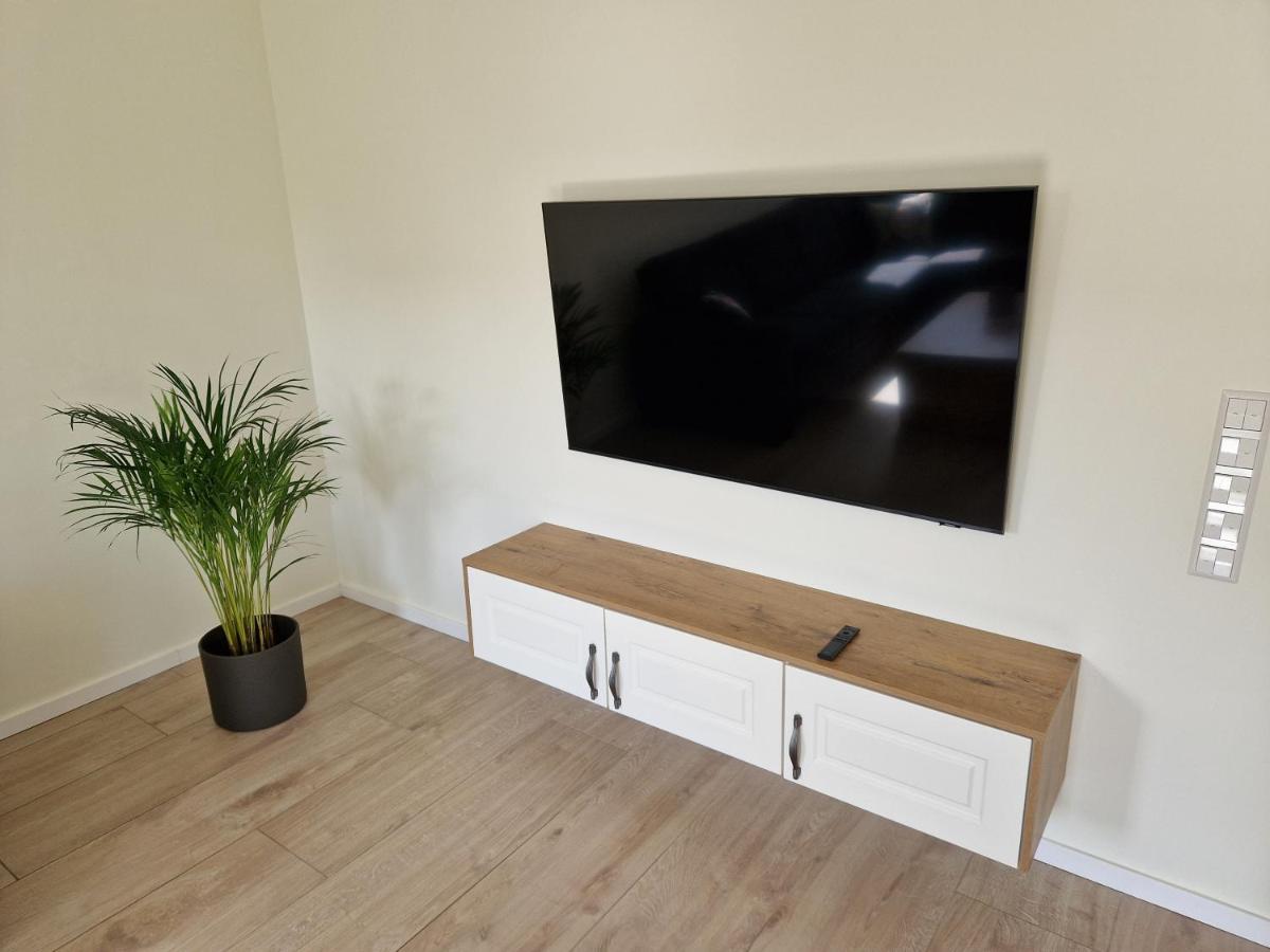 Apartment Nahe Meyer Werft In Ostfriesland Mit Kueche & Netflix Westoverledingen Ngoại thất bức ảnh